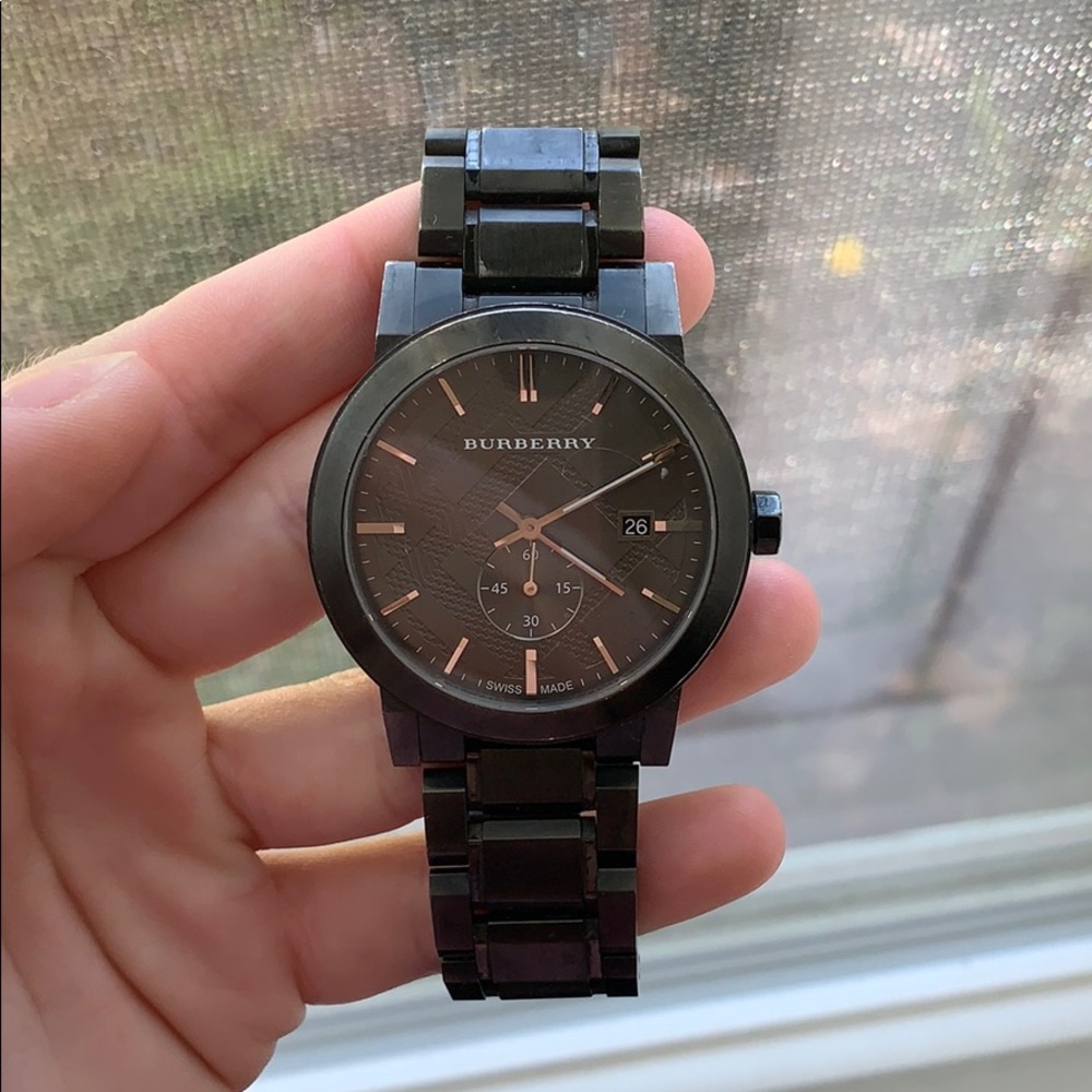 Men’s Burberry watch - Picture 2 of 3